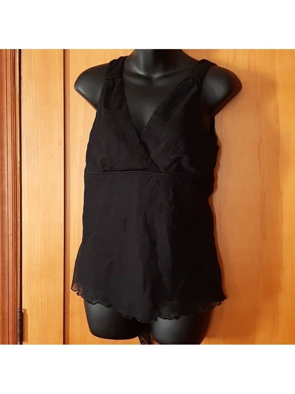 Studio Y Crossover Lace fabric with scalloped Edges Top